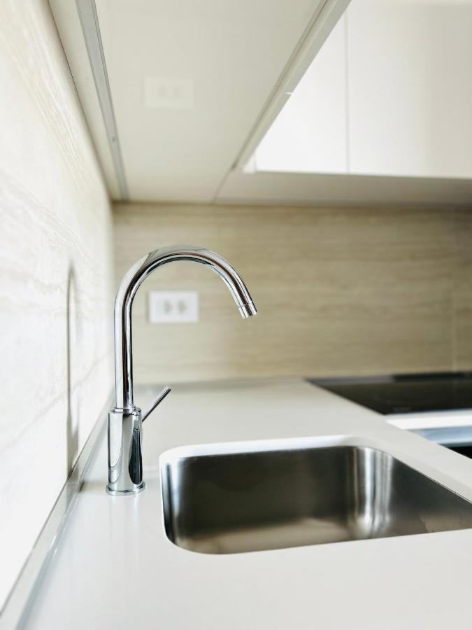 Luxury Waterfront View - BW Apartment River View Belgrad Exteriör bild