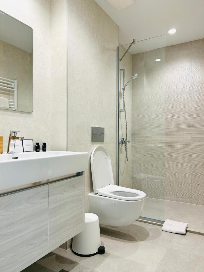 Luxury Waterfront View - BW Apartment River View Belgrad Exteriör bild