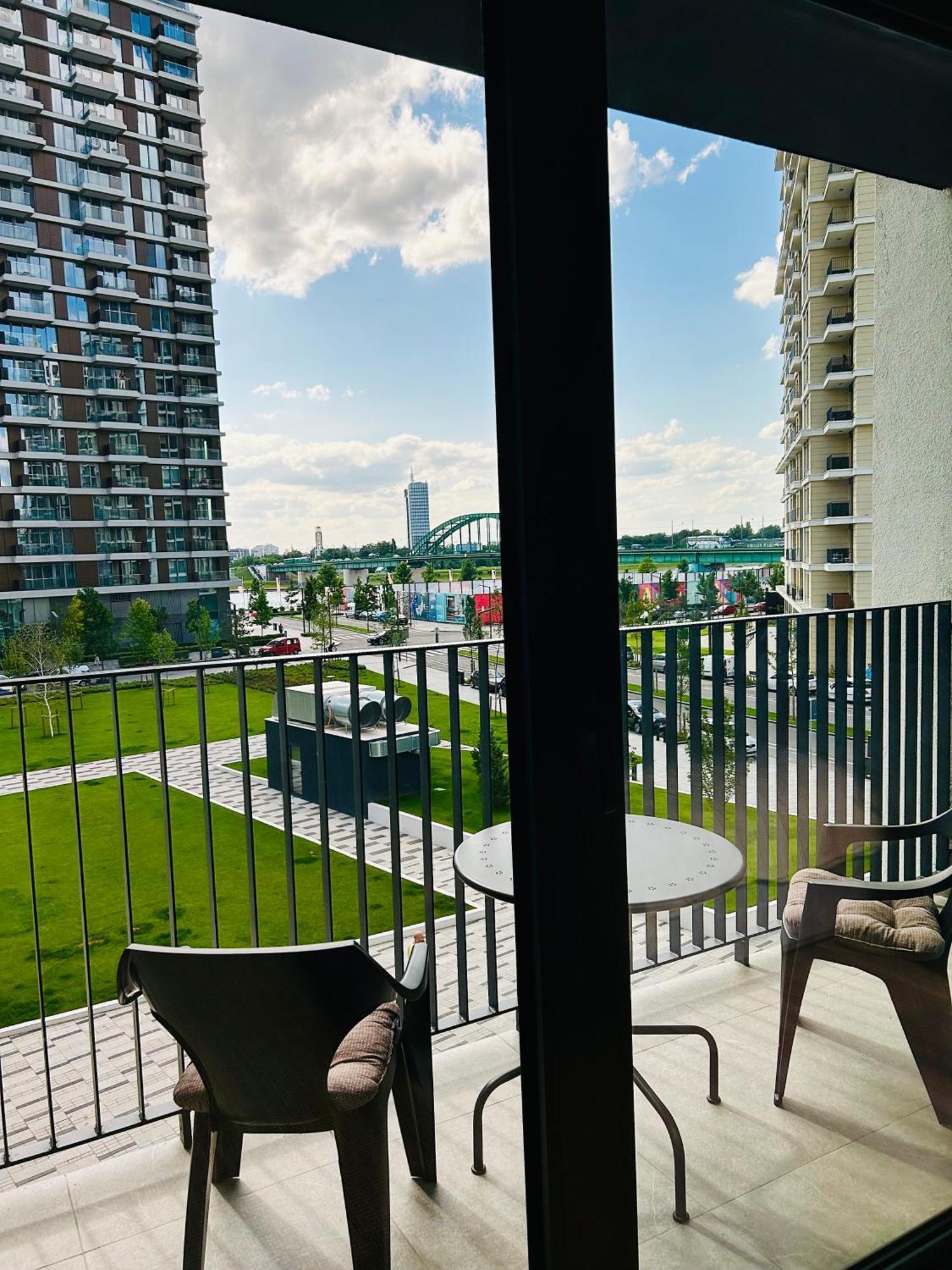 Luxury Waterfront View - BW Apartment River View Belgrad Exteriör bild